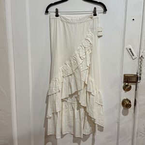 🆕Free People Asymmetrical Ruffle Skirt in white. Linen blend